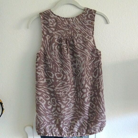 LOFT Sleeveless Blouse Animal Print Natura Tan size XS - Picture 6 of 6
